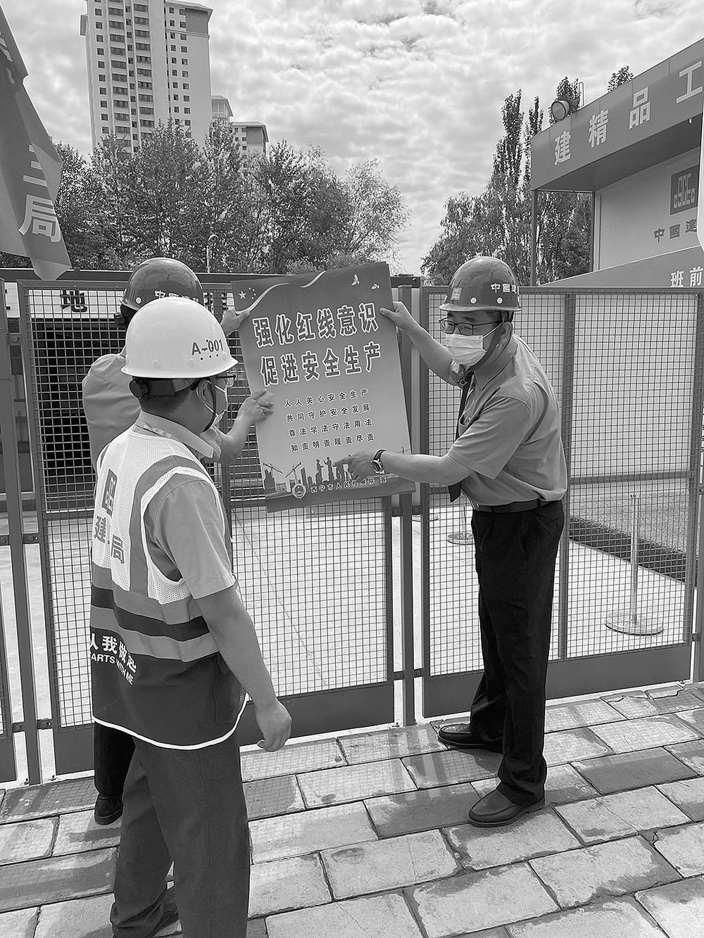 立足檢察職責(zé)，依法能動(dòng)履職。朱靈供圖
