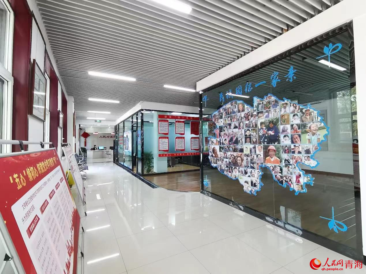 西寧市城西區(qū)文亭巷社區(qū)綜合服務(wù)中心。人民網(wǎng) 楊啟紅攝