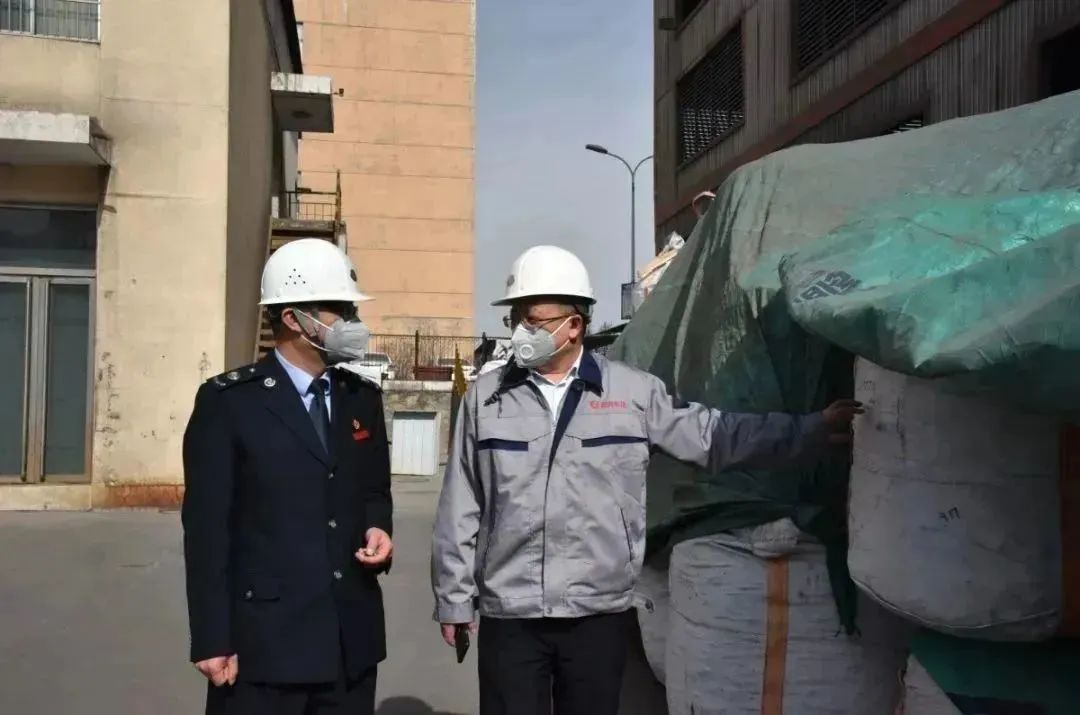 “稅務(wù)管家”走進(jìn)企業(yè)。國(guó)家稅務(wù)總局青海省稅務(wù)局供圖