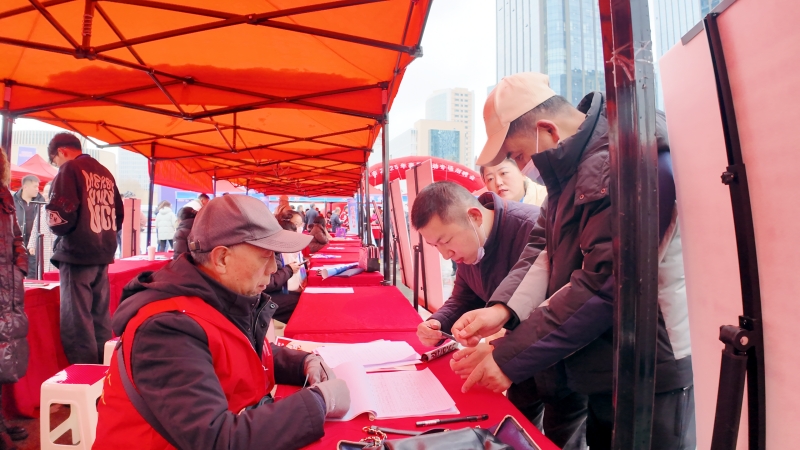 招聘會現場。西寧市總工會供圖
