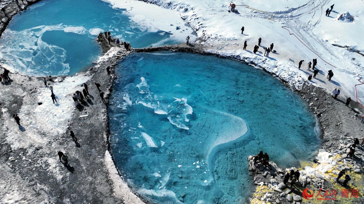 崗什卡雪峰連心湖。人民網(wǎng) 況玉攝